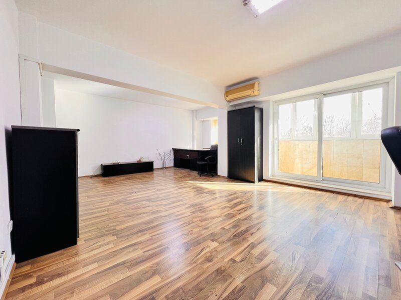 Victoriei ultracentral Str.Louis Blanc Nr.2, spatiu birouri 86 MP, 3 camere
